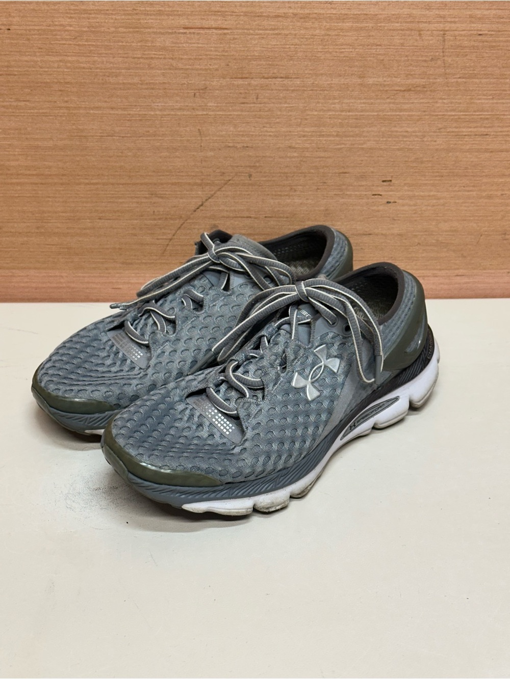 Under Armour Speedform Gemini Grey Running Shoes 1266245-036 Women's Size 7